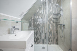 Photo 17- click for photo gallery